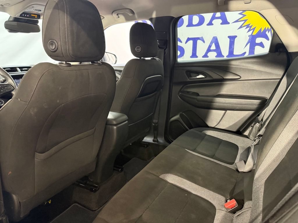 Used 2023 Chevrolet TrailBlazer LT FWD image 16