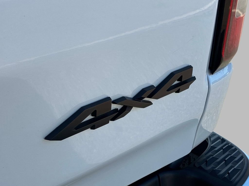 Used 2022 RAM 1500 Laramie AWD/4WD image 11