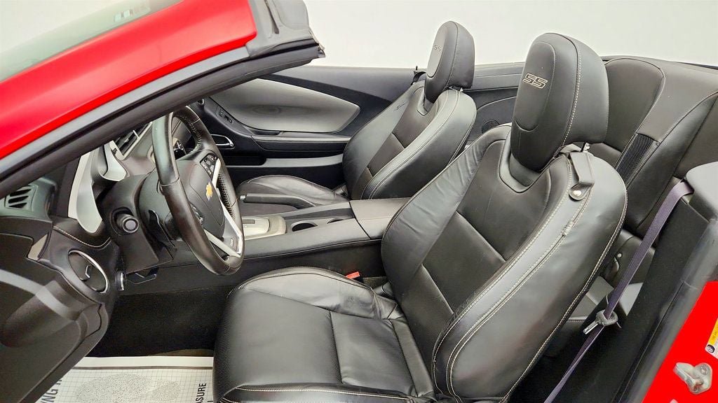 Used 2015 Chevrolet Camaro SS RWD image 20