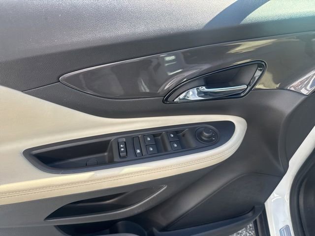 Used 2019 Buick Encore Essence w/ Experience Buick Package AWD/4WD image 17