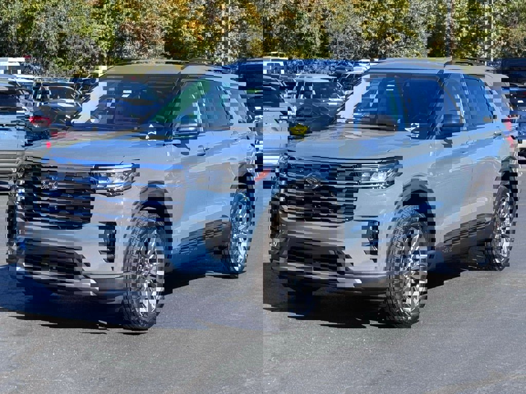 New 2026 Ford Explorer Active w/ Active Comfort Package image 2