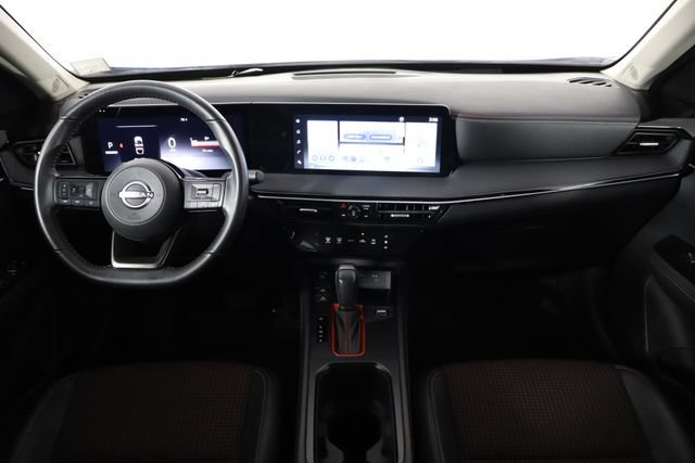 Used 2025 Nissan Kicks SR FWD image 14