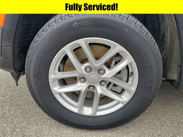 Used 2024 Jeep Grand Cherokee L Laredo w/ Luxury Tech Group I image 7