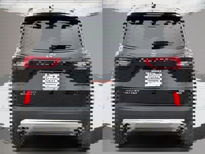 Used 2025 Ford Escape Platinum image 4