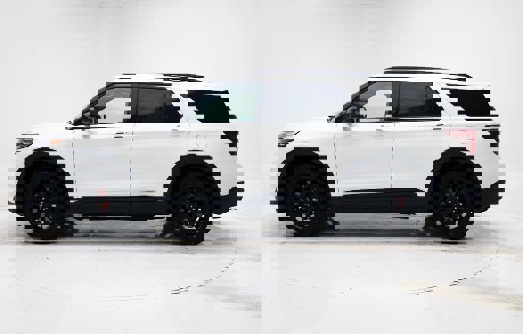 Used 2022 Ford Explorer ST w/ Equipment Group 401A image 5