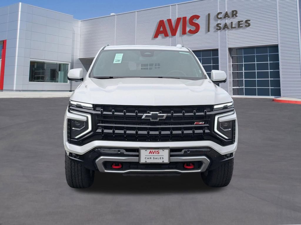 Used 2025 Chevrolet Suburban Z71 image 2