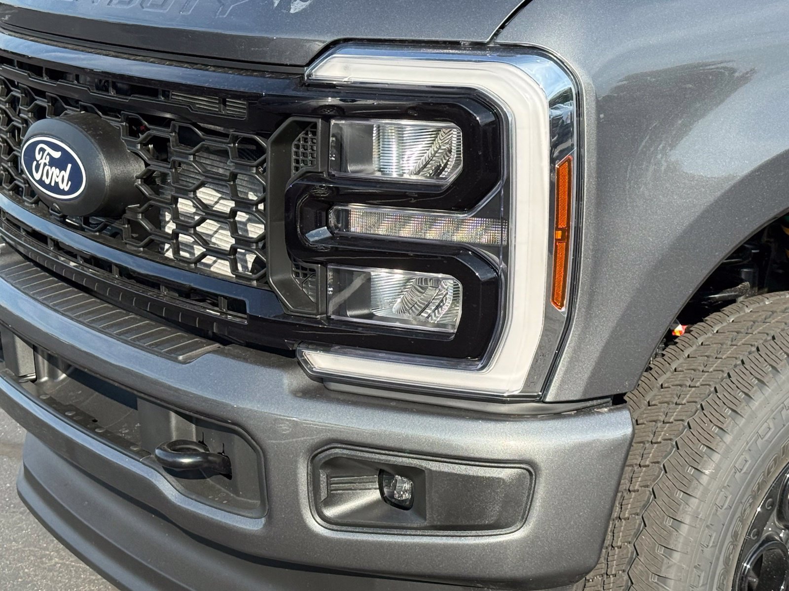 New 2027 Ford F350 Lariat w/ Black Appearance Package AWD/4WD image 12