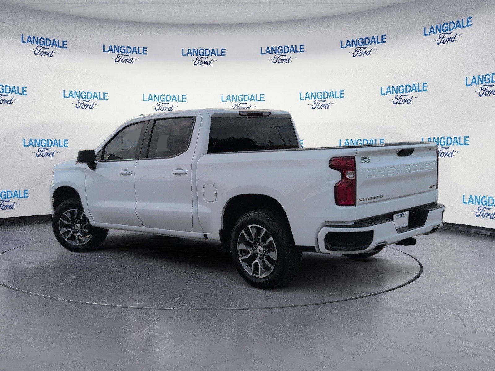 Used 2023 Chevrolet Silverado 1500 RST AWD/4WD image 9