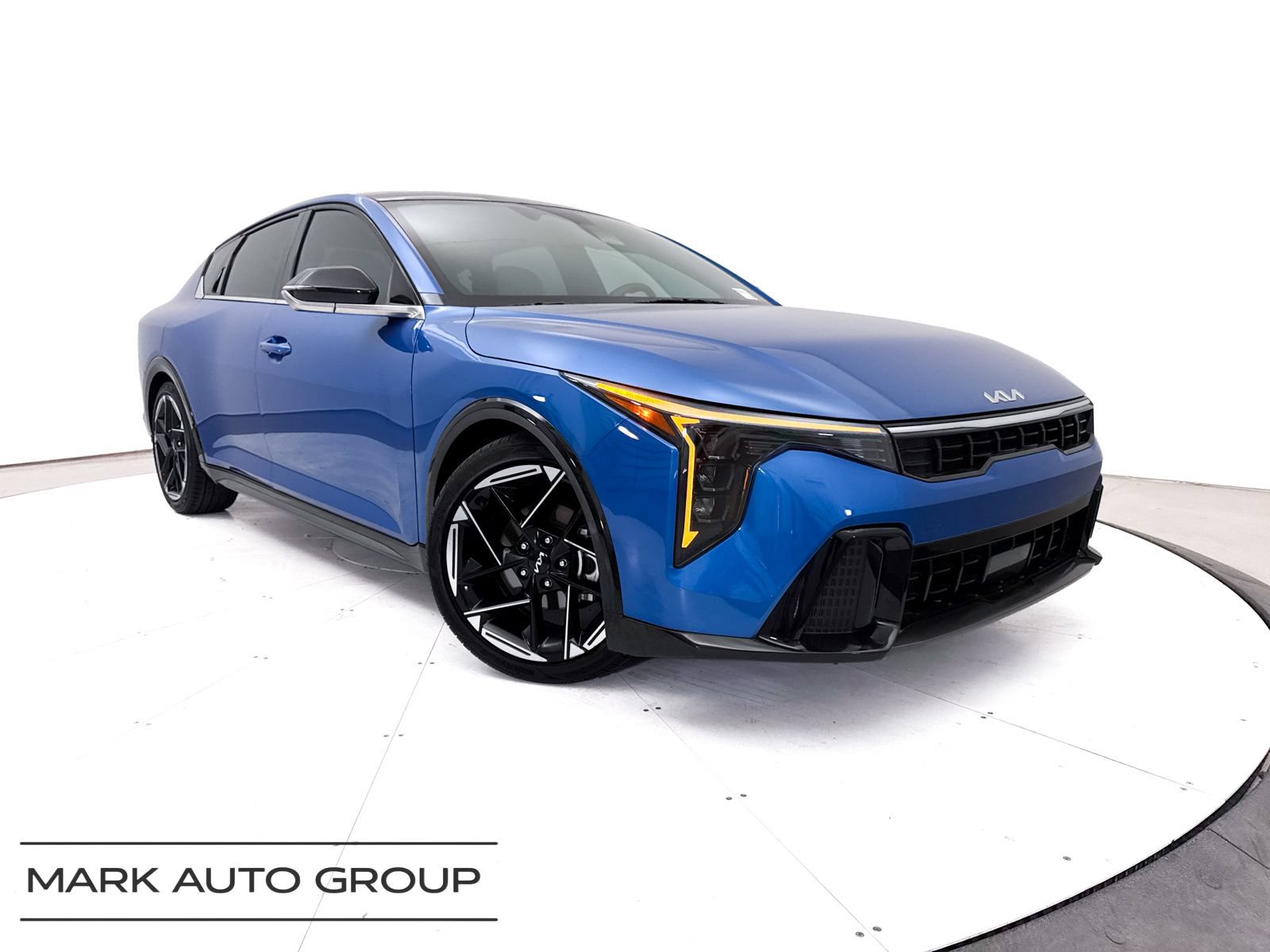 Certified 2025 Kia K4 GT-Line w/ GT-Line Premium Package FWD image 1