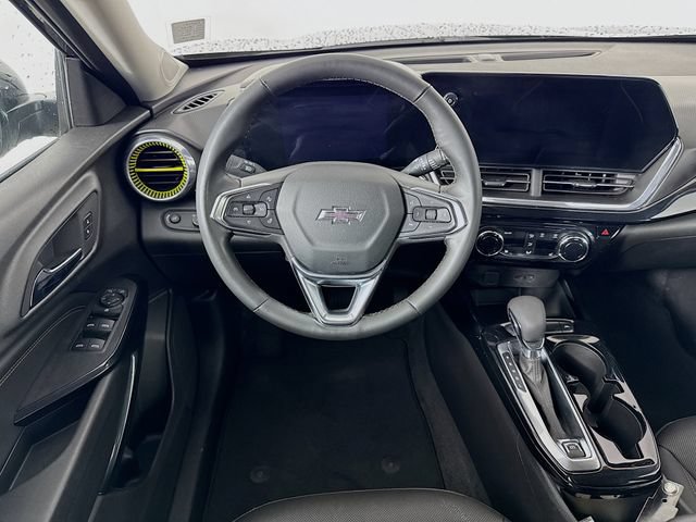 Used 2025 Chevrolet Trax ACTIV w/ Driver Confidence Package FWD image 22