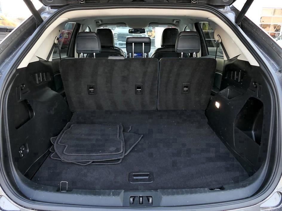 Used 2023 Ford Edge SEL w/ Sport Appearance Package image 34