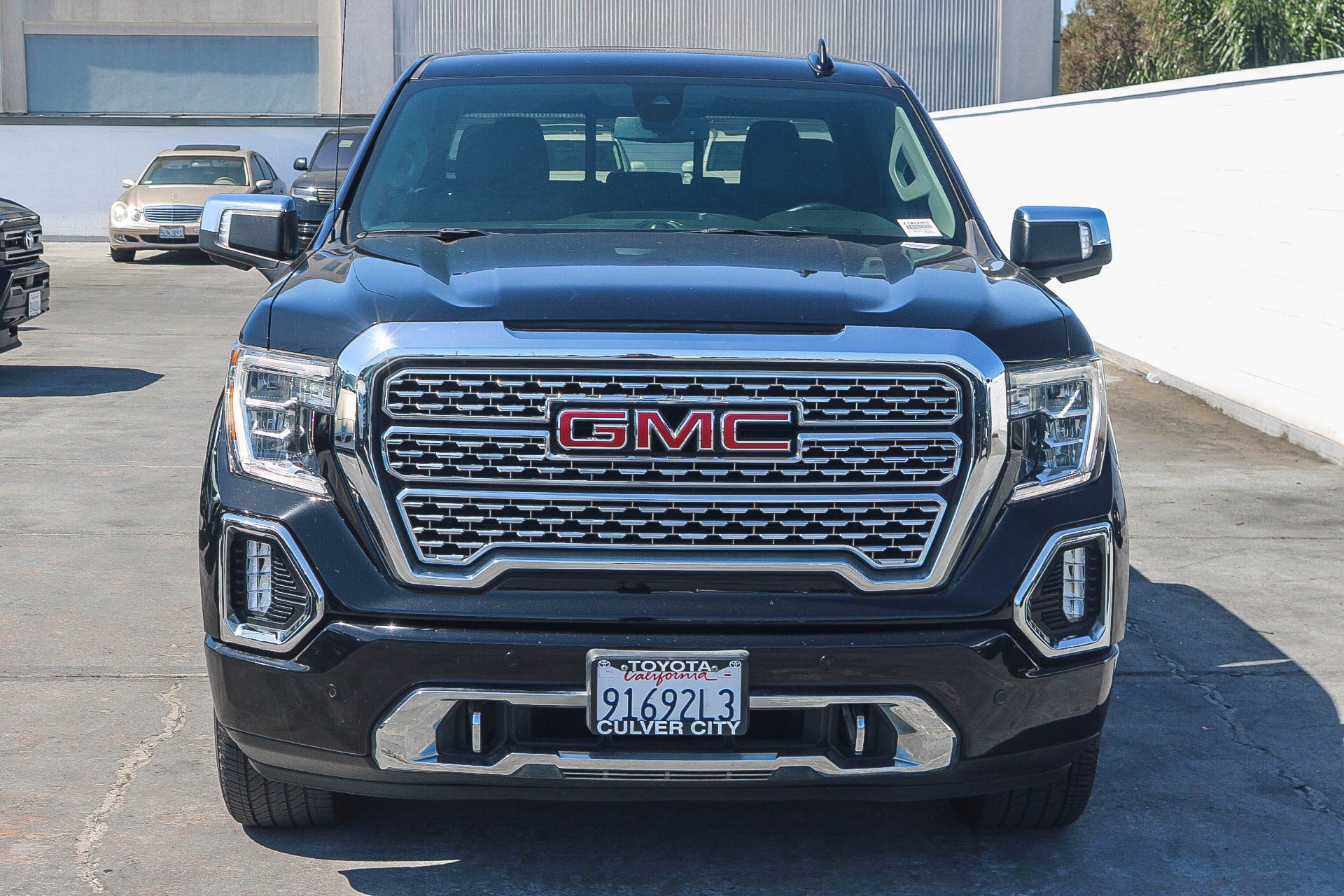 Used 2022 GMC Sierra 1500 Denali w/ Denali Premium Package AWD/4WD image 2