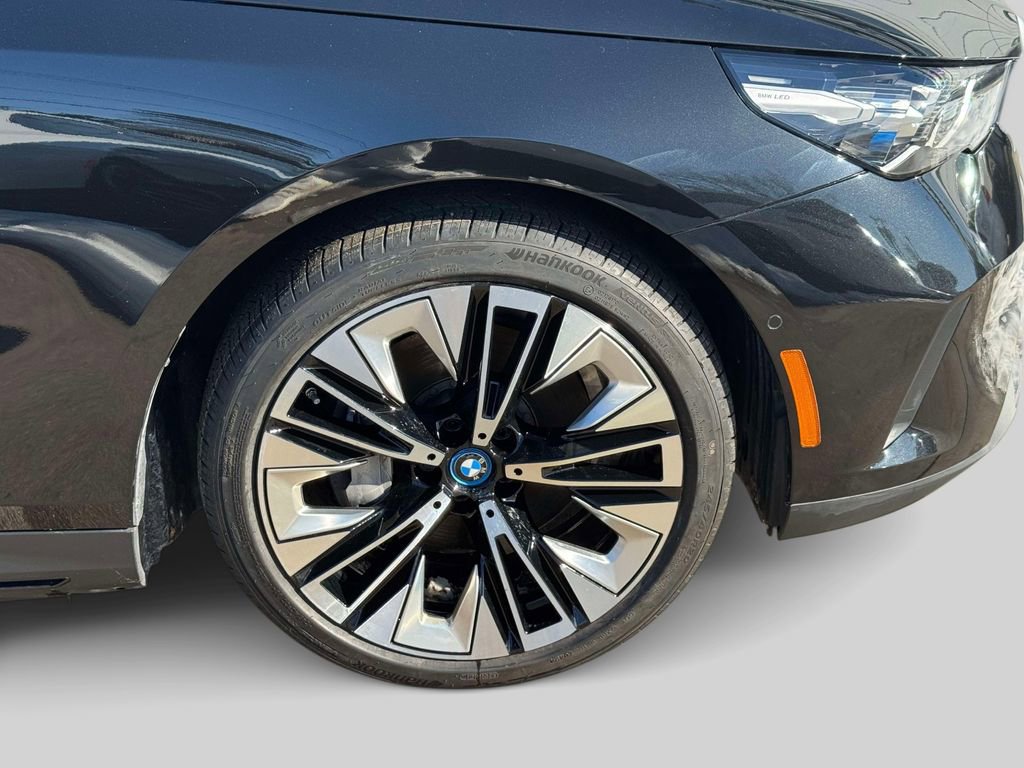Certified 2024 BMW i5 eDrive40i w/ Convenience Package image 8
