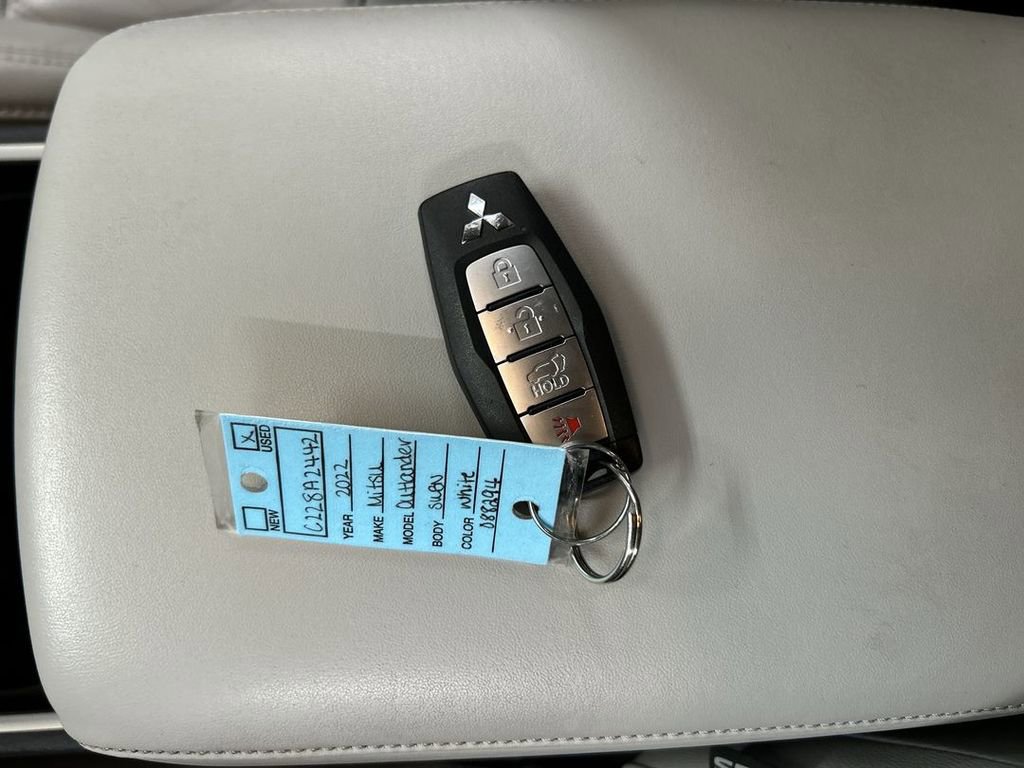 Used 2022 Mitsubishi Outlander SEL AWD/4WD image 12