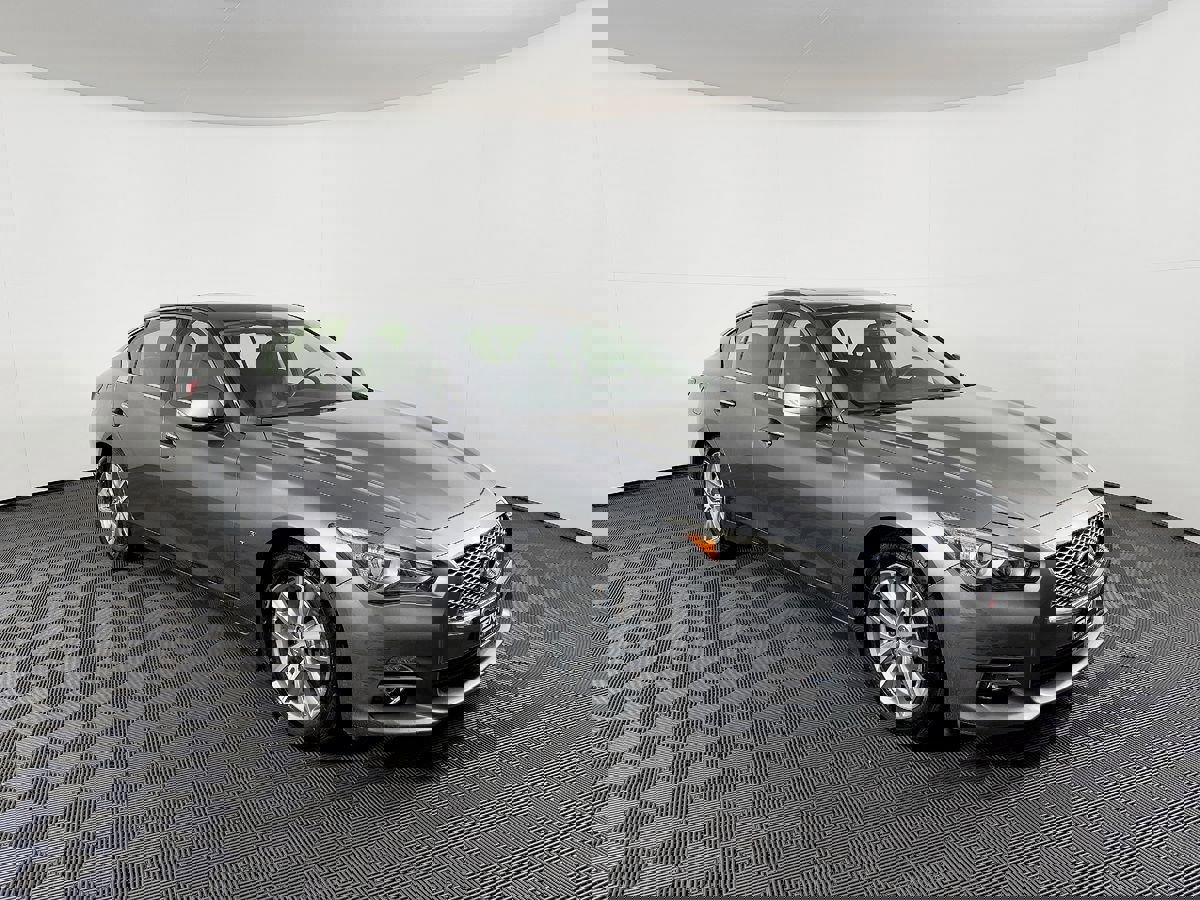 Used 2015 INFINITI Q50 Premium image 5