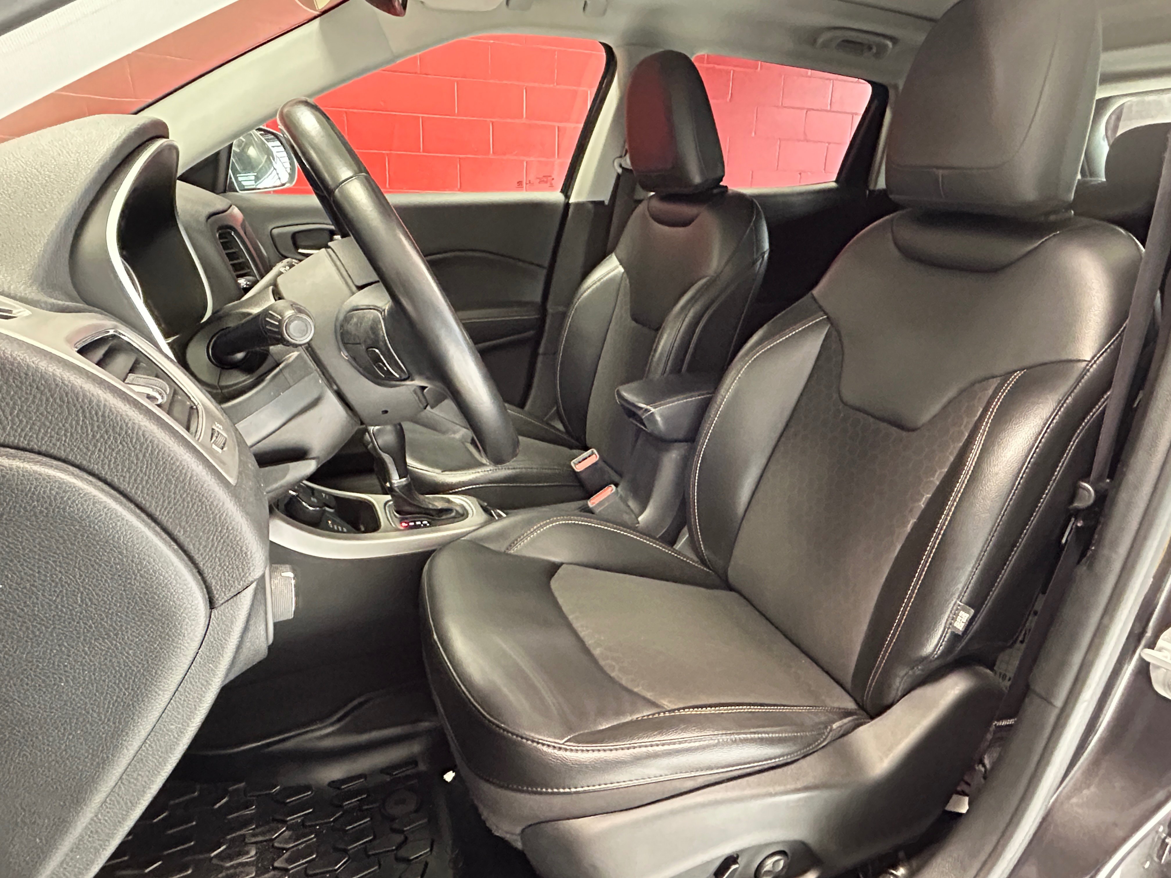 Used 2020 Jeep Compass Latitude AWD/4WD image 55