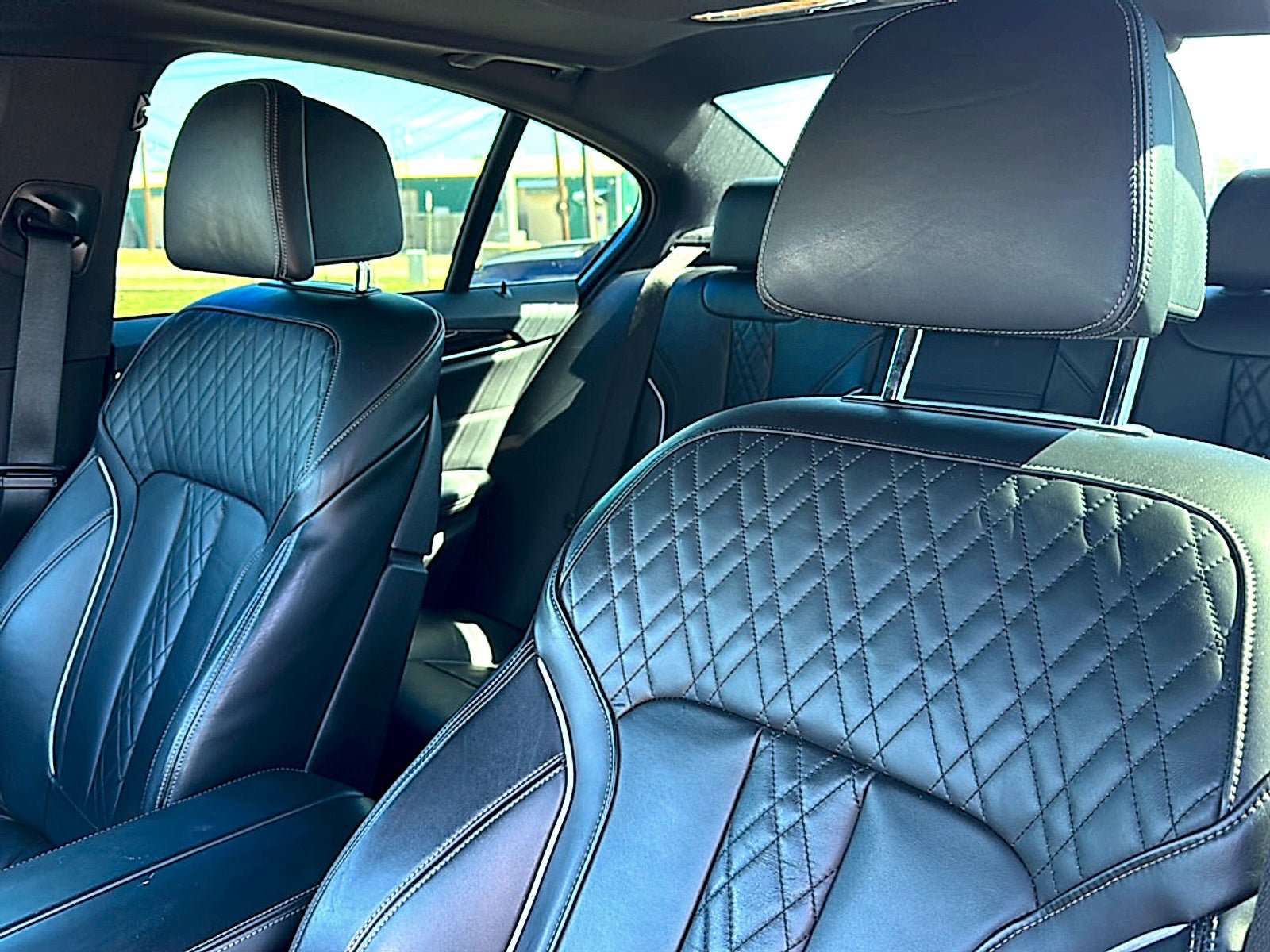Used 2018 BMW 540i w/ M Sport Package RWD image 7