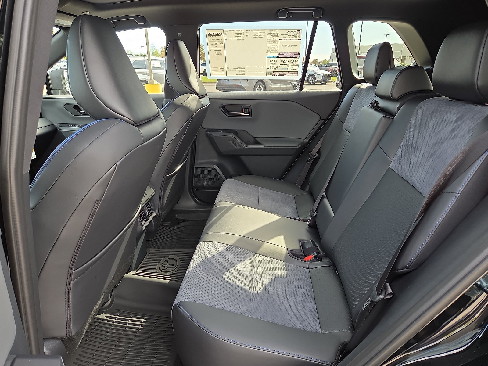 New 2026 Toyota RAV4 XSE w/ Panoramic Sun Roof Package AWD/4WD image 7