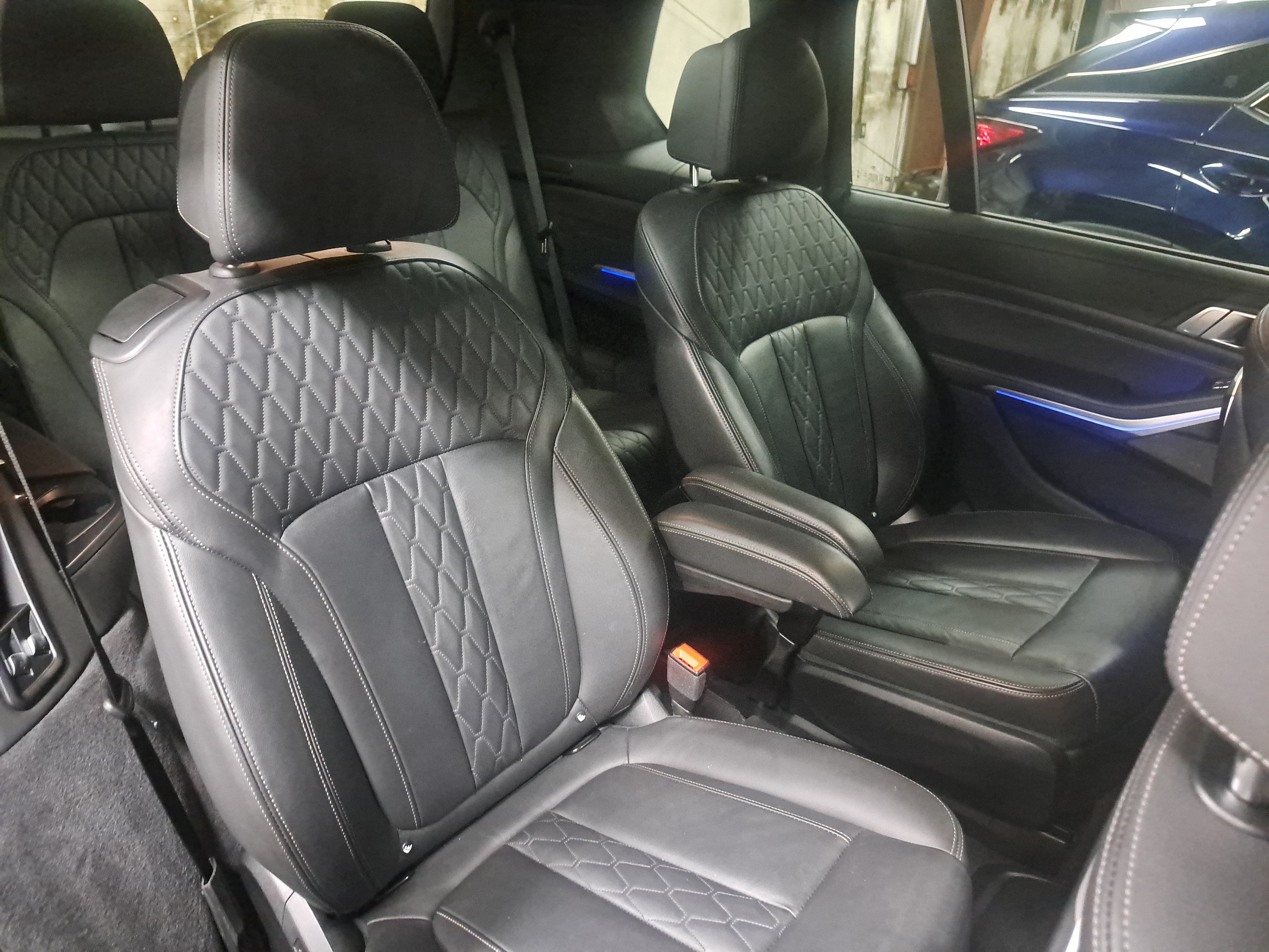 Used 2023 BMW X7 xDrive40i w/ Executive Package AWD/4WD image 12