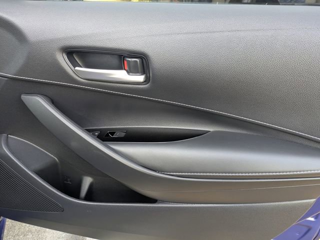Used 2025 Toyota Corolla SE w/ SE Package image 32
