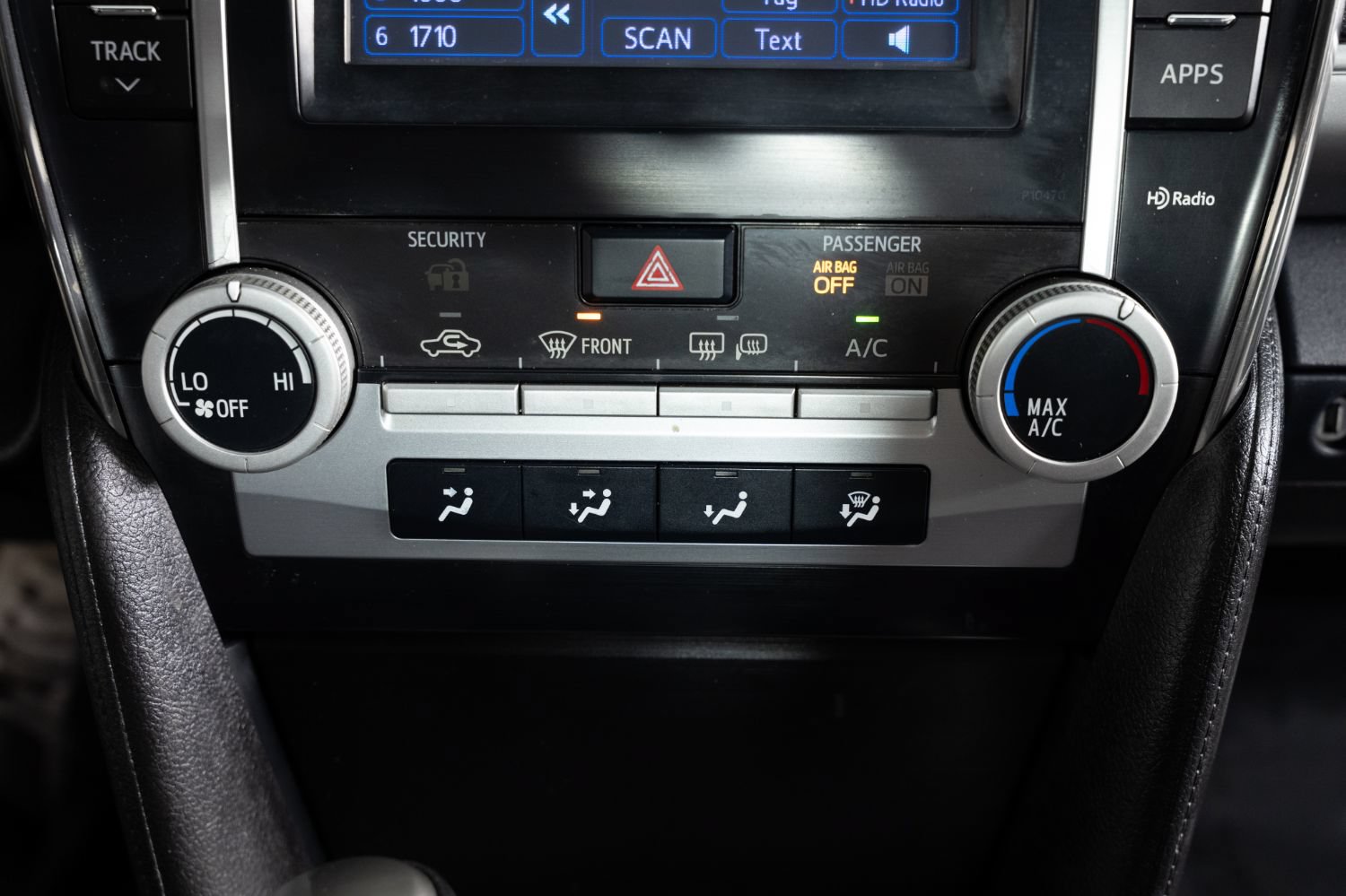 Used 2013 Toyota Camry SE w/ Convenience Pkg FWD image 34