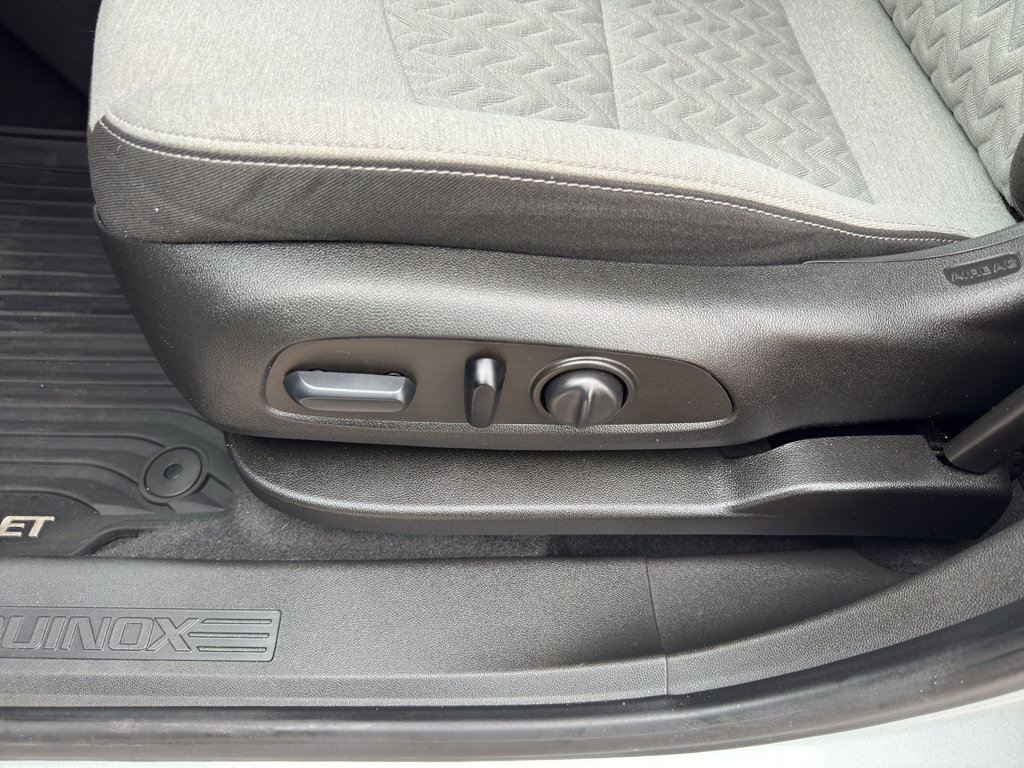 Used 2022 Chevrolet Equinox LT AWD/4WD image 15