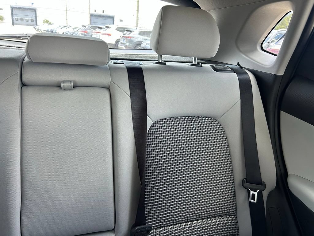 Used 2023 Hyundai Kona SE w/ Cargo Package FWD image 14