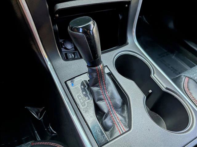 Used 2015 Toyota Camry SE image 12