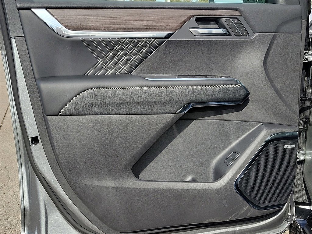 New 2026 GMC Acadia Denali w/ Super Cruise Package image 18