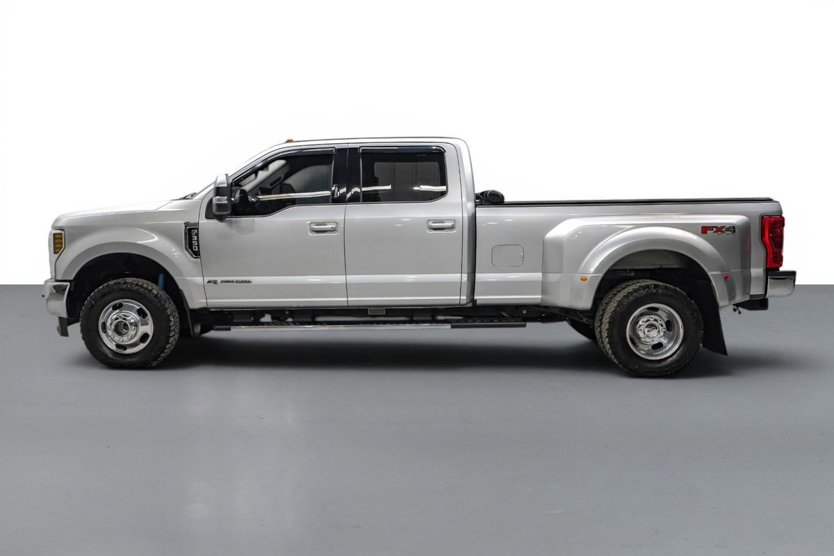 Used 2019 Ford F350 Lariat w/ Lariat Value Package AWD/4WD image 9