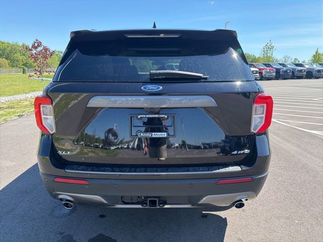 Used 2023 Ford Explorer XLT w/ Equipment Group 202A AWD/4WD image 8