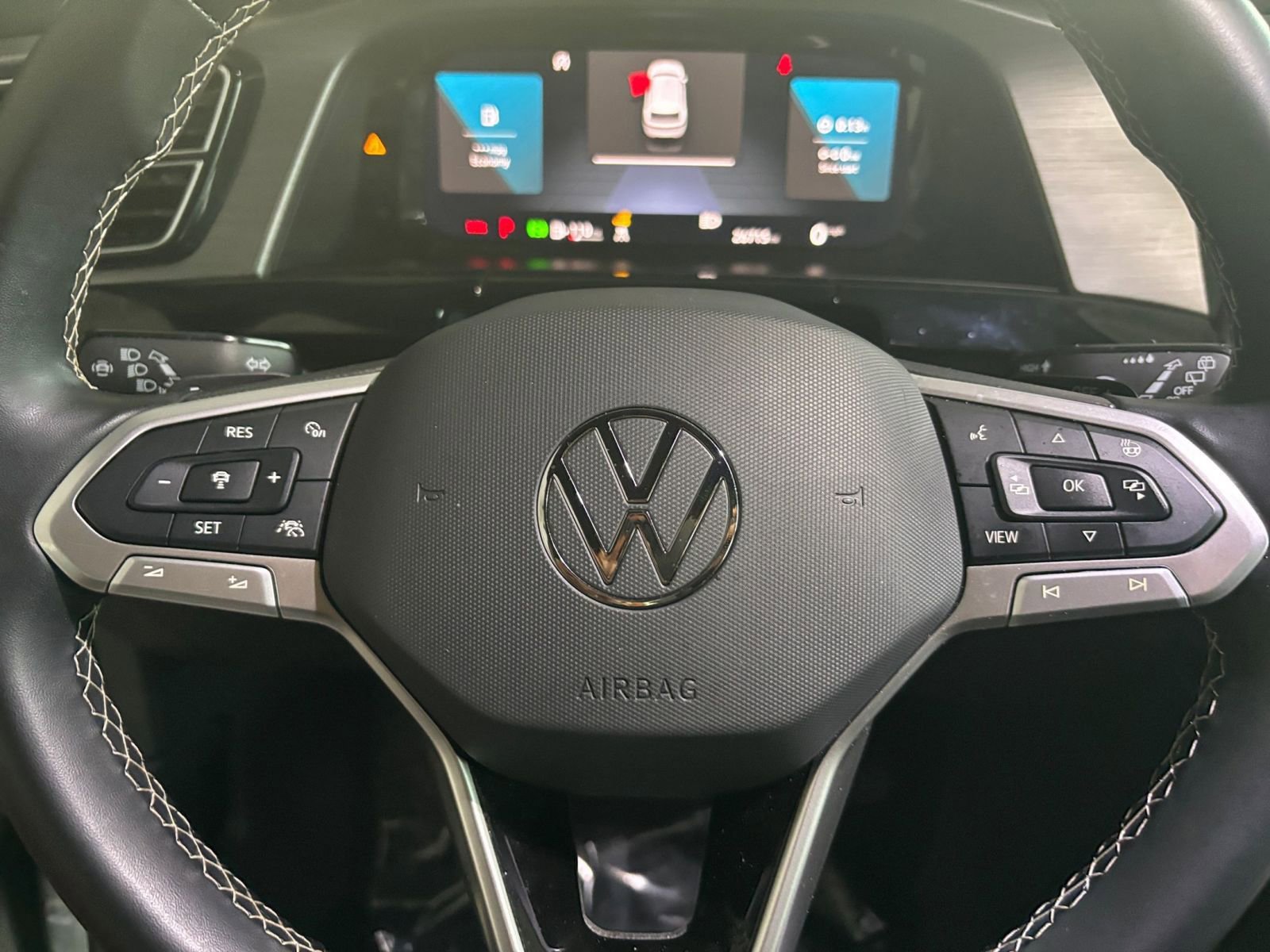 Used 2025 Volkswagen Atlas Cross Sport SE image 28