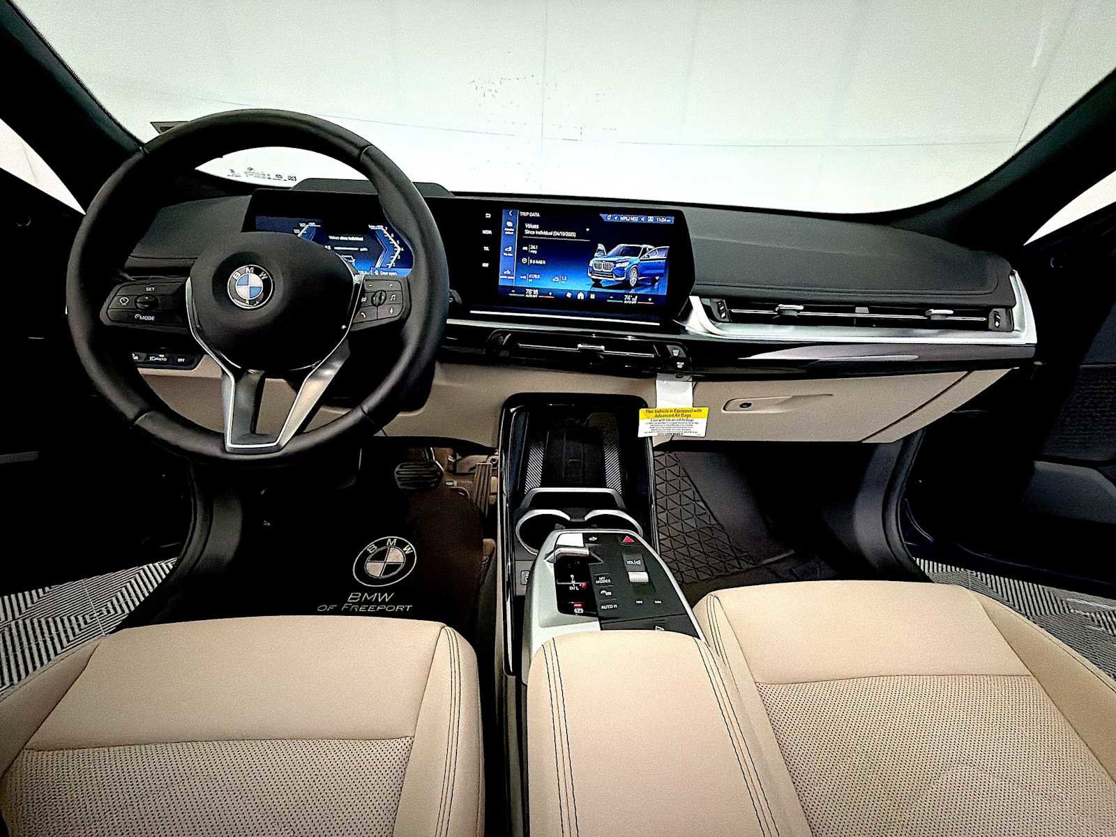 Used 2025 BMW X1 xDrive28i w/ Premium Package image 12