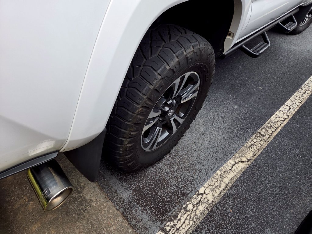 Used 2019 Toyota Tacoma TRD Sport AWD/4WD image 10