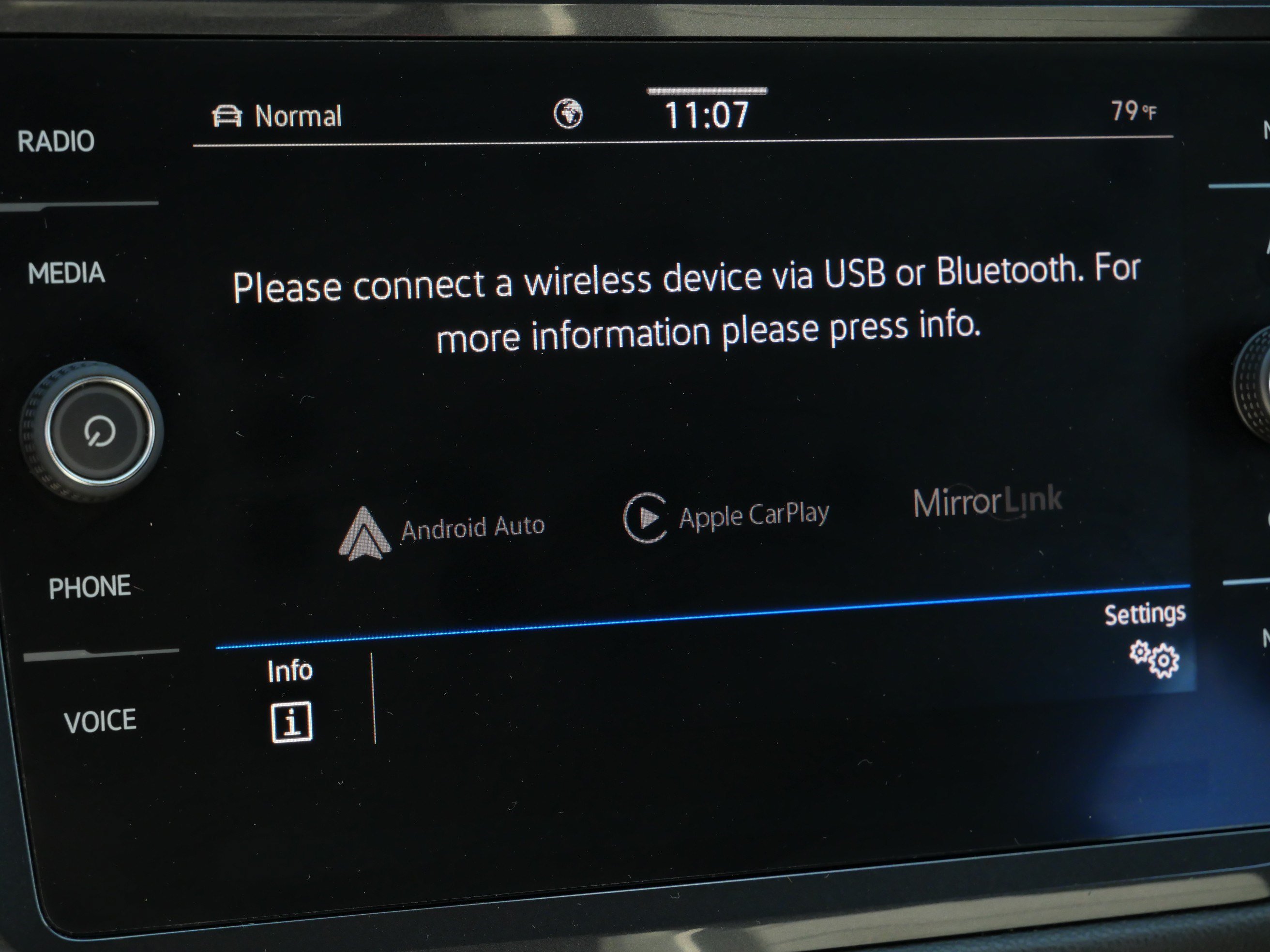 Used 2022 Volkswagen Tiguan SEL R-Line AWD/4WD image 31