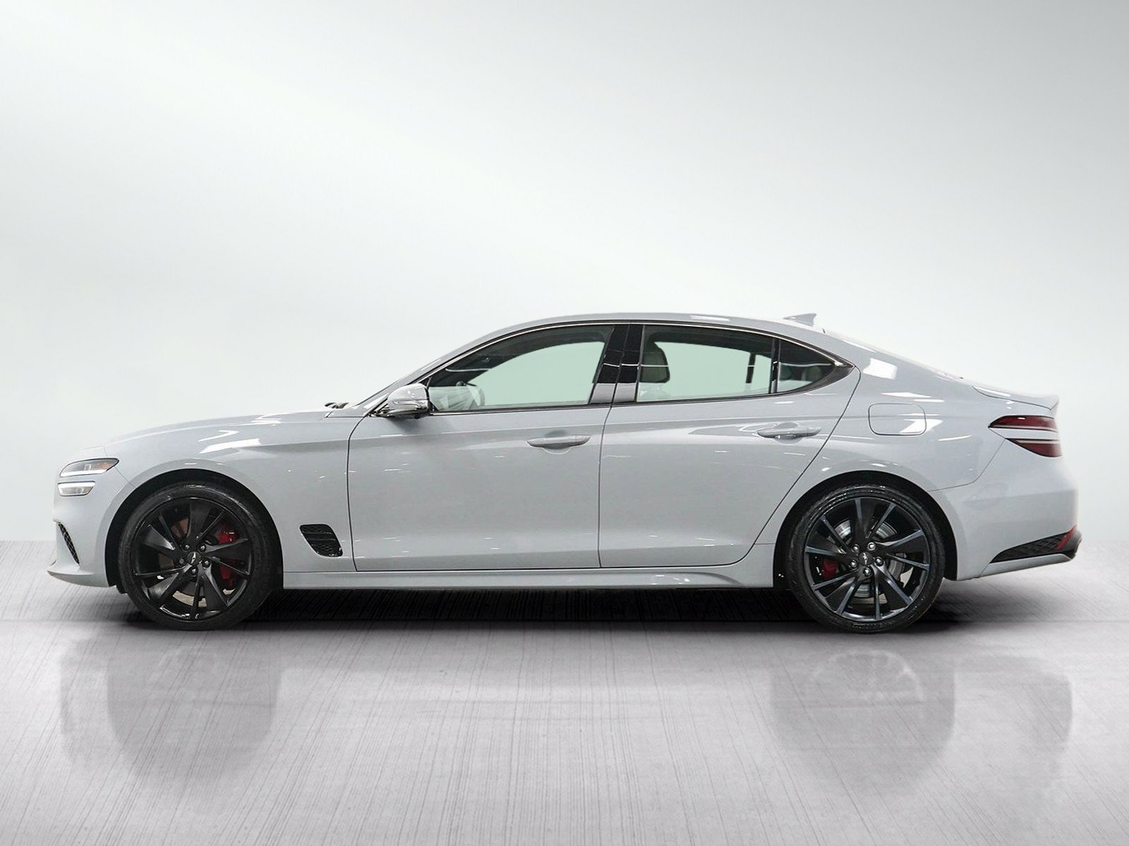 Used 2022 Genesis G70 3.3T w/ Sport Prestige Package AWD/4WD image 2