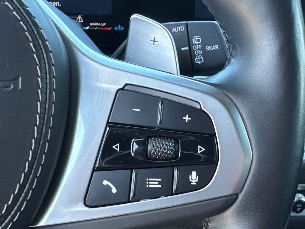 Used 2023 BMW X7 xDrive40i w/ Dynamic Handling Package image 28