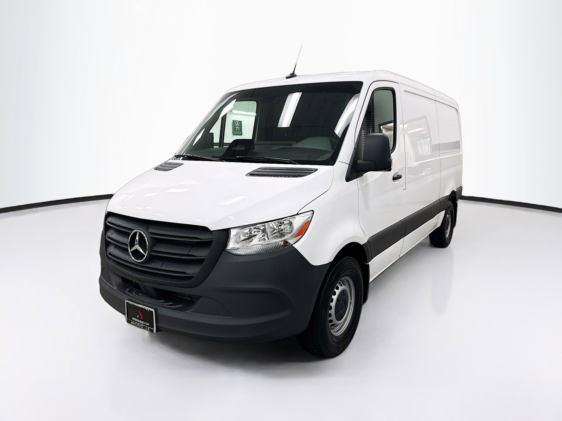 Used 2025 Mercedes-Benz Sprinter 2500 image 3