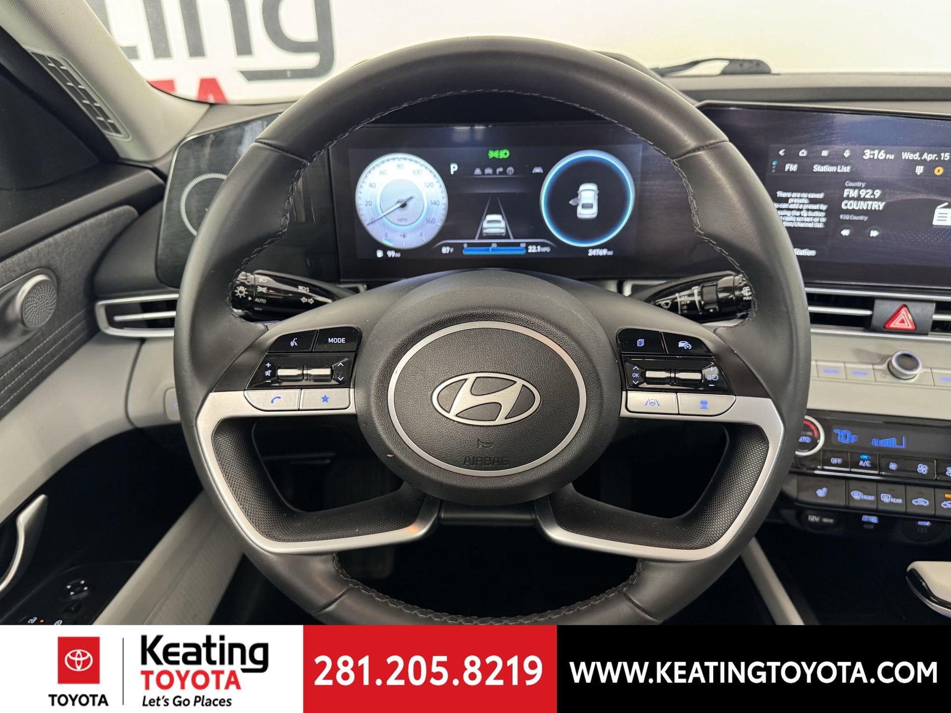 Used 2025 Hyundai Elantra Limited image 29