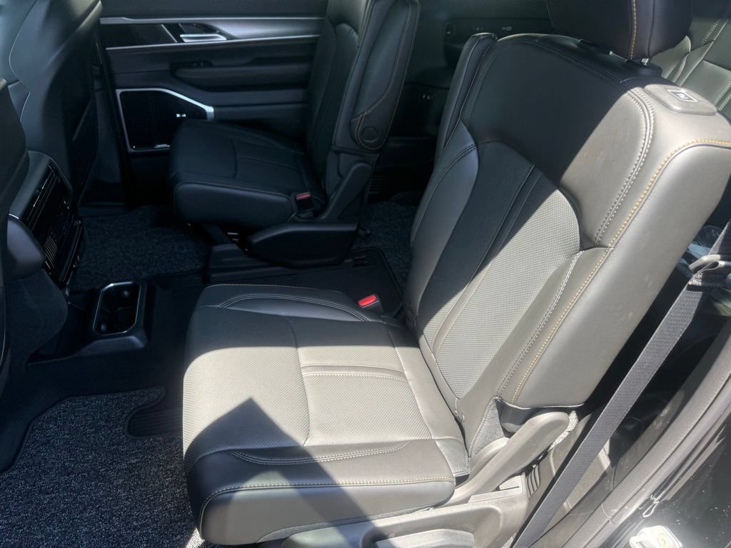 New 2026 Jeep Grand Wagoneer L 4WD image 33