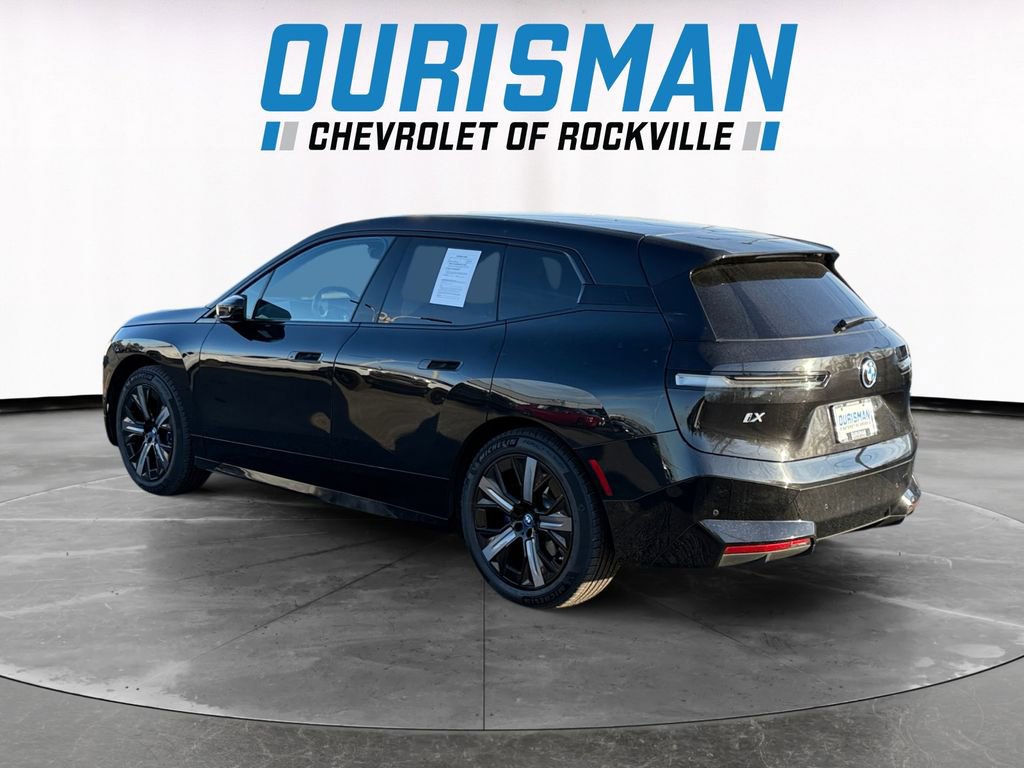 Used 2023 BMW iX xDrive50 w/ Ultimate Package 2 image 4