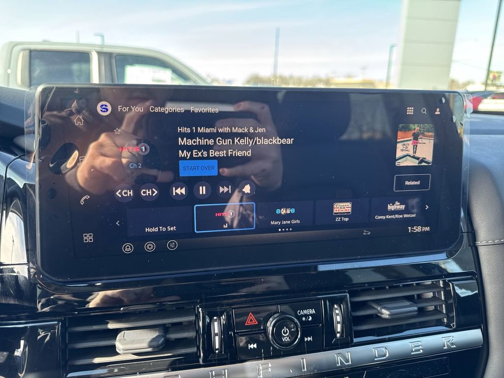 New 2026 Nissan Pathfinder SL image 16