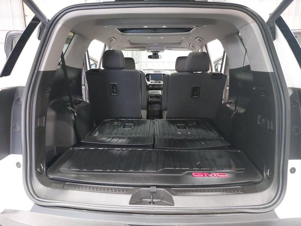 Used 2023 GMC Acadia SLE w/ Driver Convenience Package AWD/4WD image 14