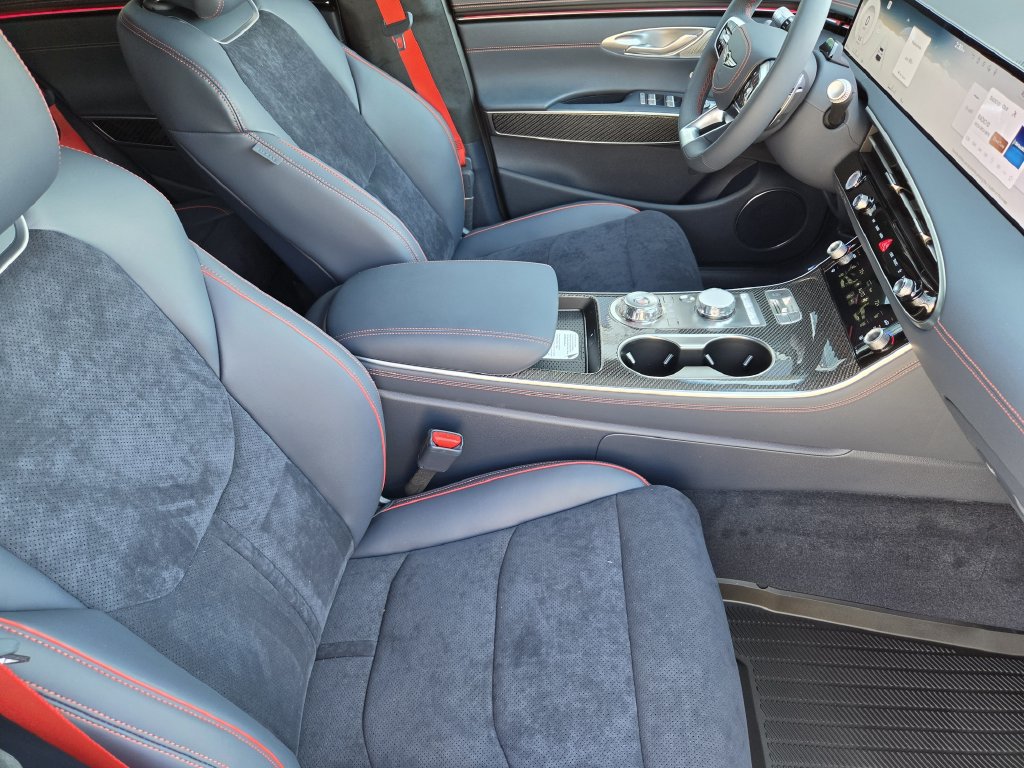 New 2027 Genesis GV70 3.5T Prestige AWD/4WD image 15