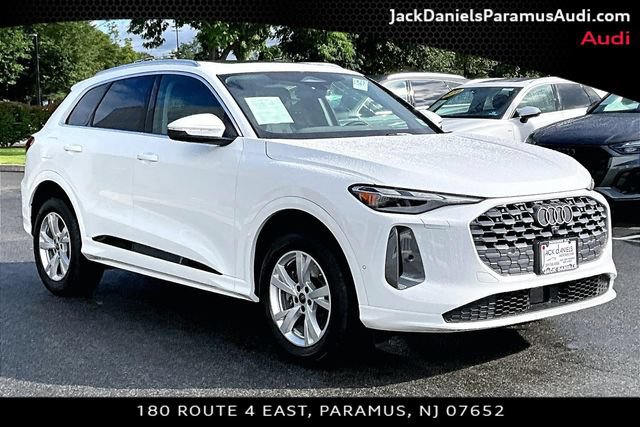 Used 2025 Audi Q5 Premium w/ Convenience Package AWD/4WD image 9