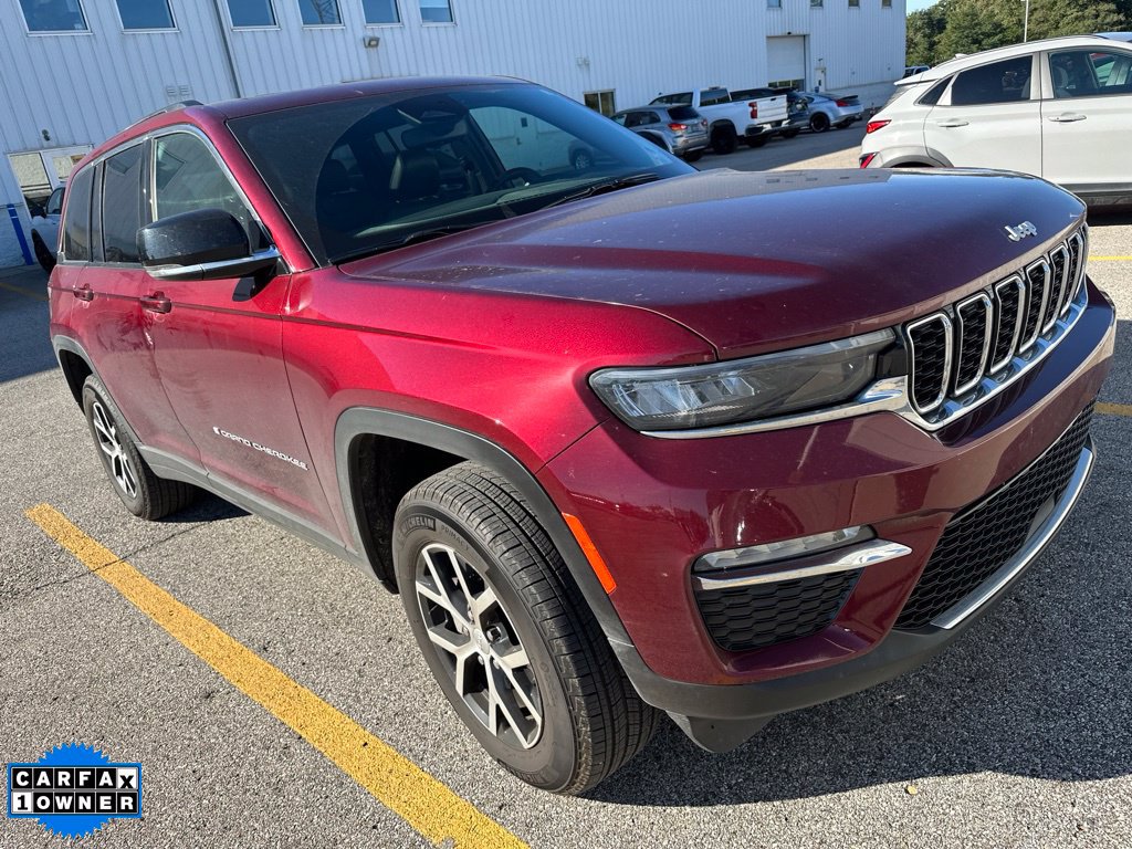 Used 2024 Jeep Grand Cherokee Limited AWD/4WD image 3