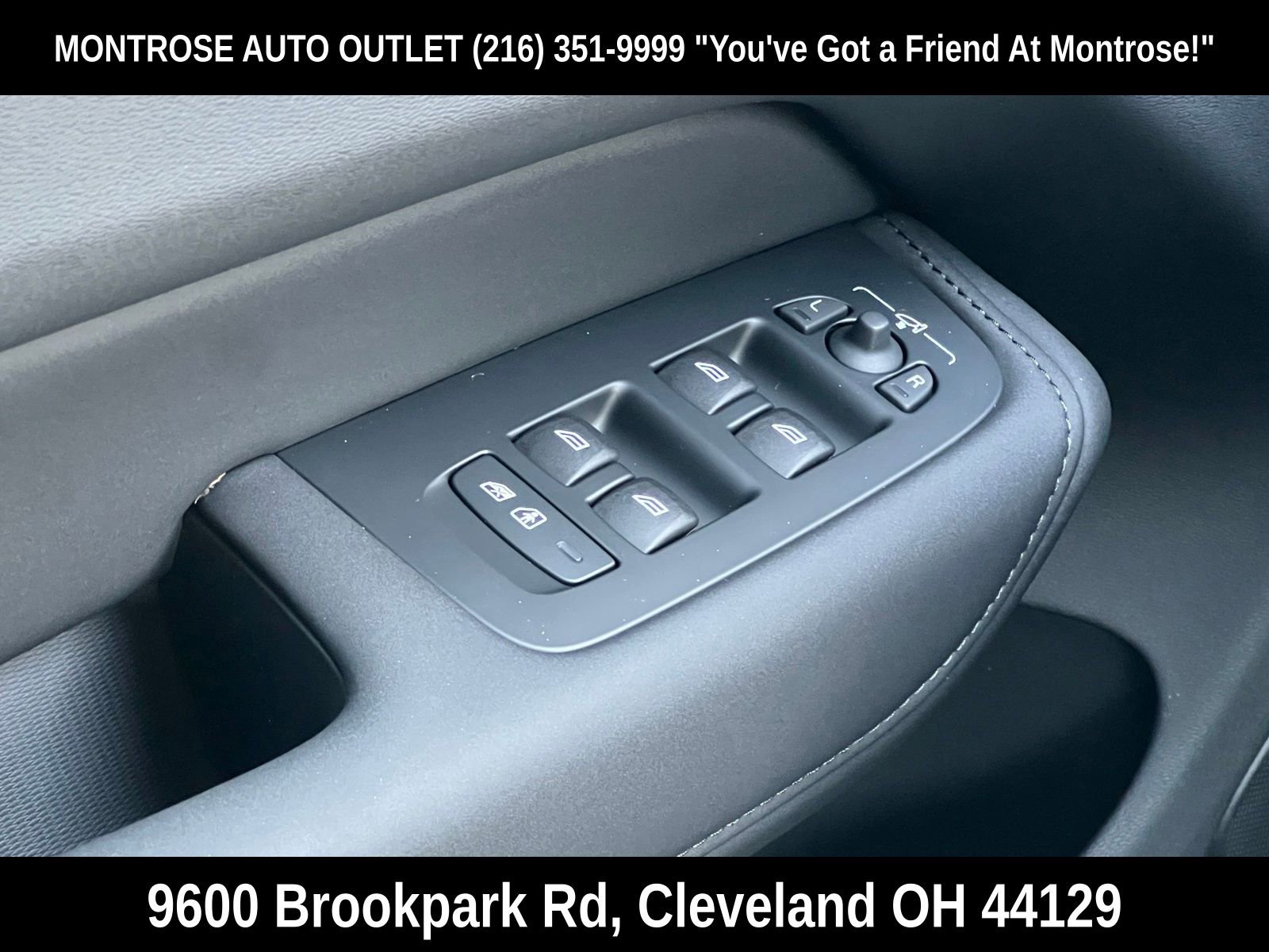 New 2026 Volvo XC60 B5 Core w/ Climate Package AWD/4WD image 30