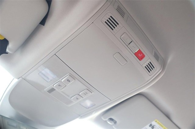 New 2025 Volkswagen Taos SE image 16