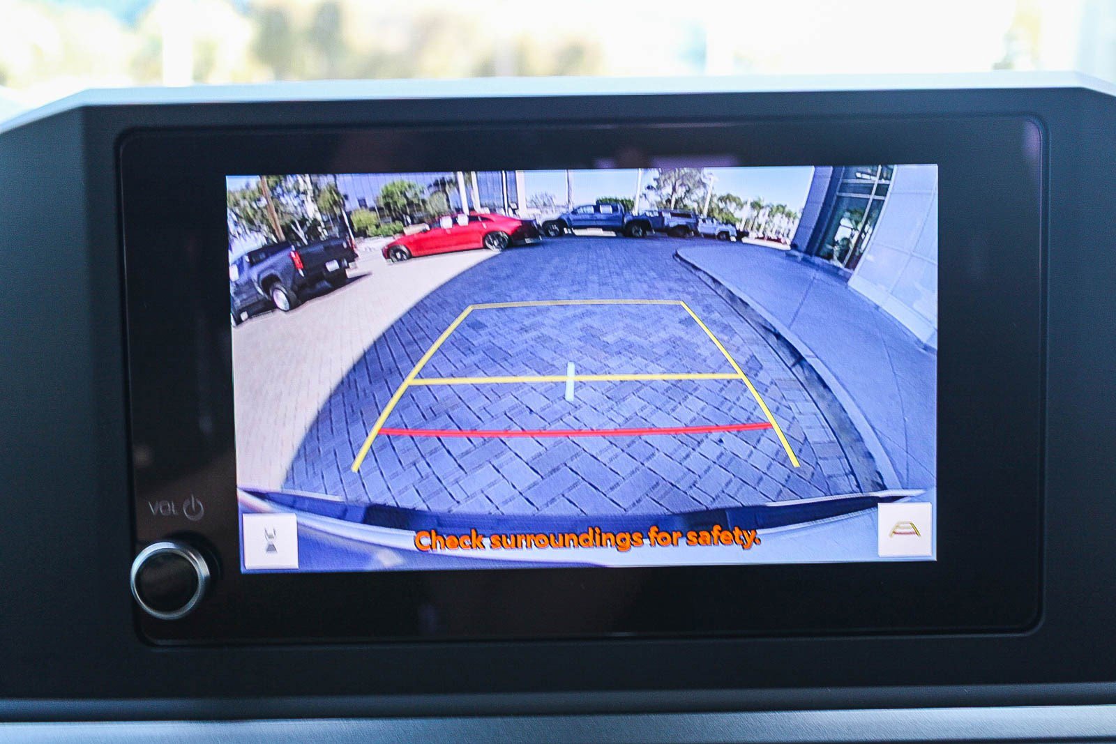 Used 2025 Toyota Tacoma SR5 AWD/4WD image 18