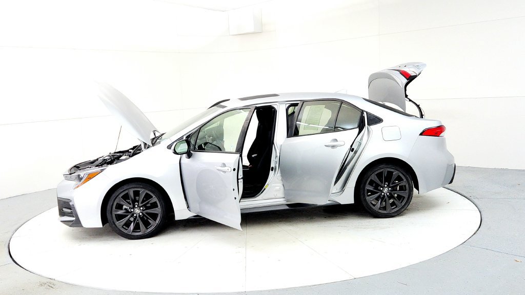 Certified 2022 Toyota Corolla SE w/ SE Premium Package FWD image 10